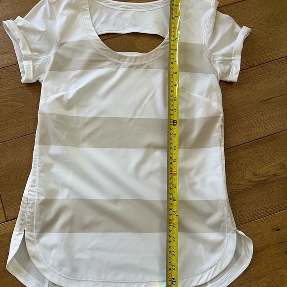 Lululemon Lightened Up Short Sleeve Stripe Tee Cashew White/White - Picture 9 of 10